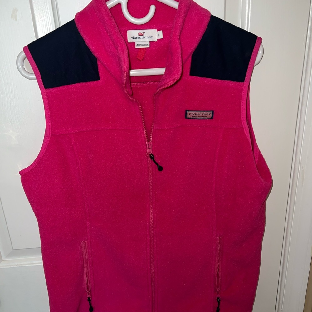 Women’s Vineyard Vines Vest size Large